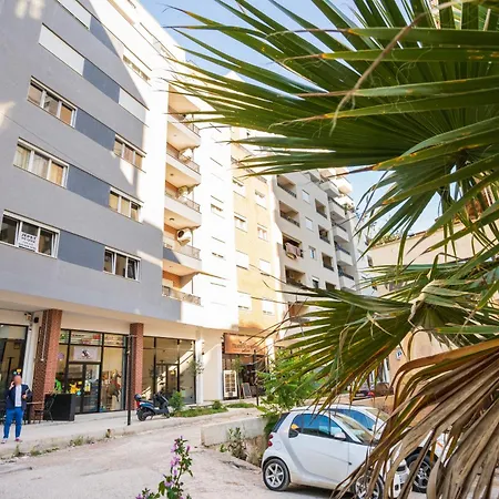Amal New Bazaar * Tirana